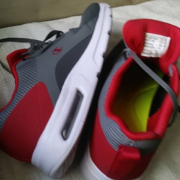 CHAMPION - Picture 6 of 6